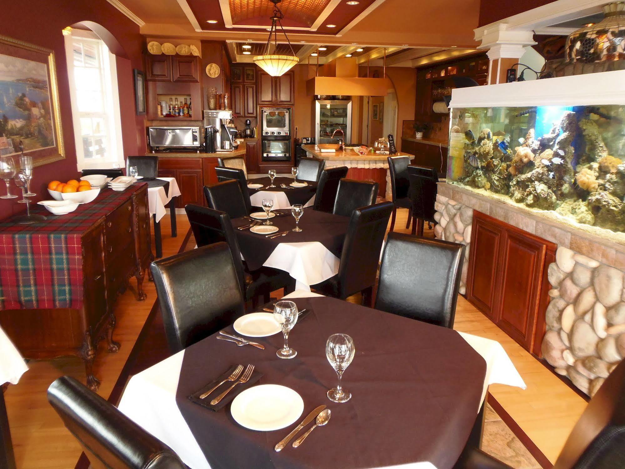 Collins Inn & Seaside Cottages (Adults Only) Ocean Shores Eksteriør bilde