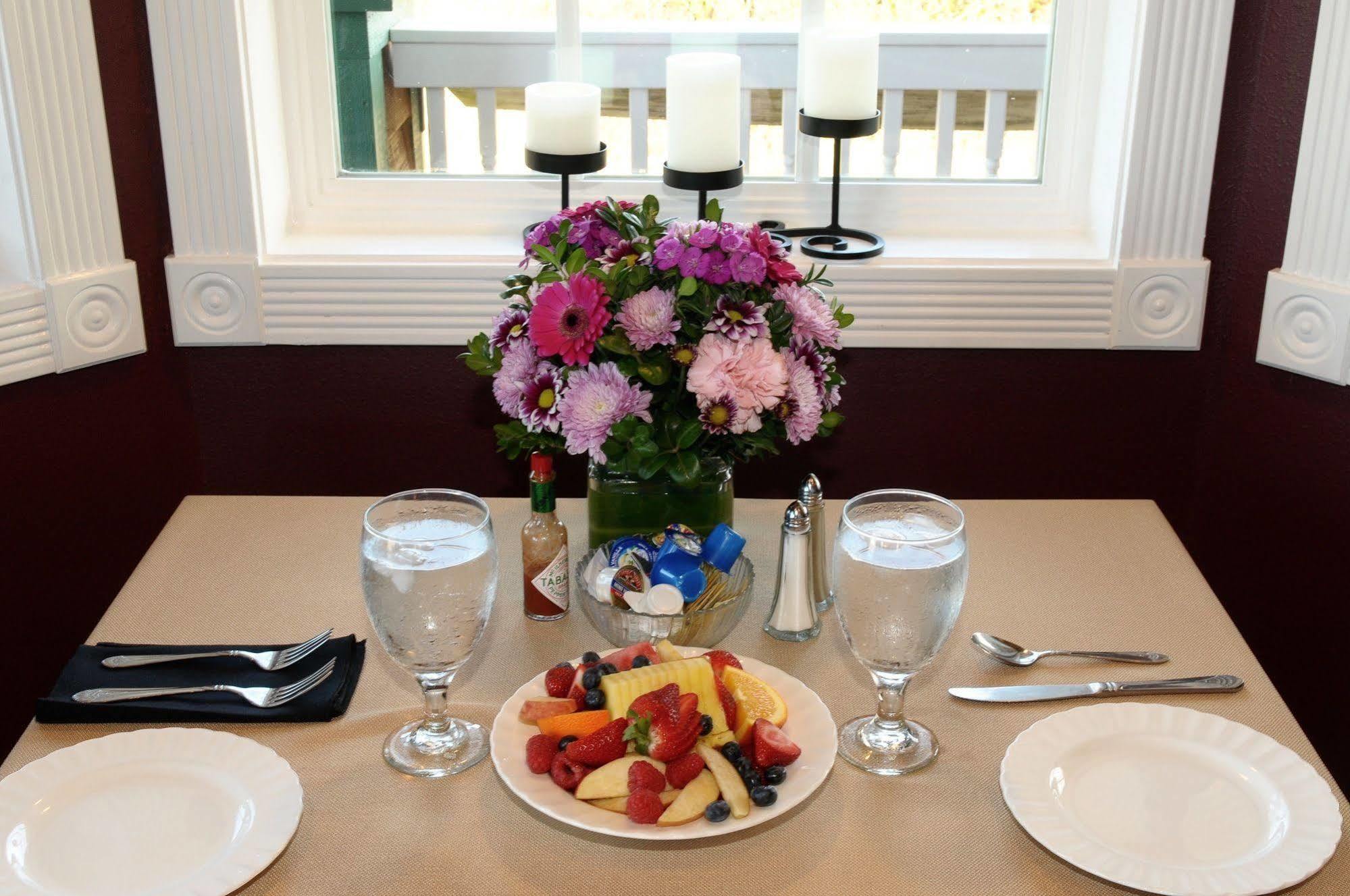 Collins Inn & Seaside Cottages (Adults Only) Ocean Shores Eksteriør bilde
